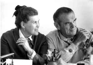 Designer:Charles & Ray  Eames 