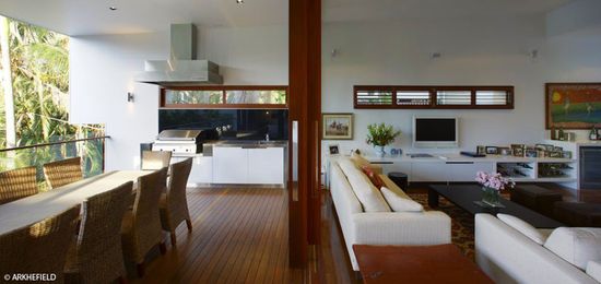 Tree Loar House