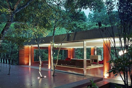 BR House designed by Marcio Kogan