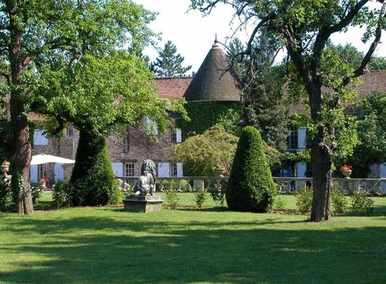 Manor 40 Miles West of Paris