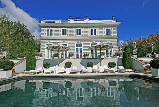 Extraordinary Water Mill, NY Estate