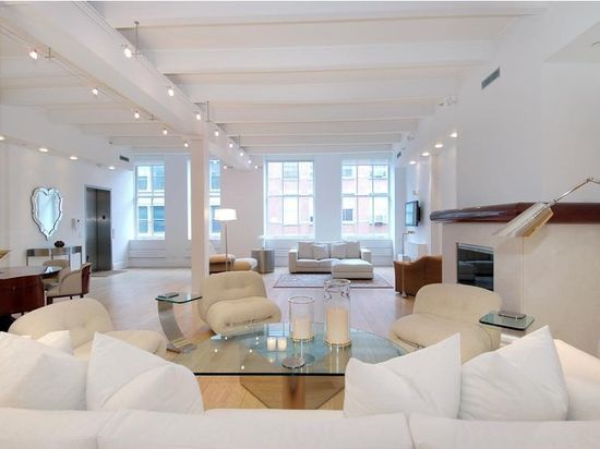Glamorous Soho loft