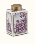 A VIENNA (DU PAQUIER) RECTANGULAR TEACADDY AND A GILT-METAL COVER