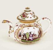 MEISSEN (KPM) CHINOISERIE SQUAT BALUSTER TEAPOT AND COVER
