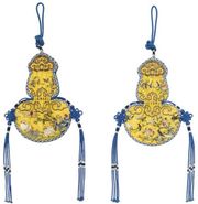 AN IMPERIAL EMBROIDERED YELLOW SATIN DOUBLE-G