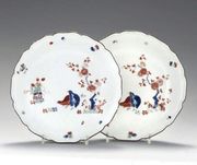 pair of Meissen kakiemon saucer dishes