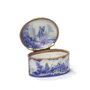 BOITE A PRISER ET SON COUVERCLE EN PORCELAINE
