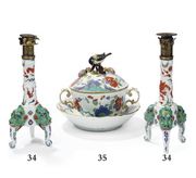 BOUGEOIRS TRIPODES EN PORCELAINE DE MEISSEN D