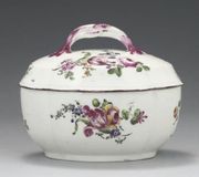 A Mennecy Sucrier 1760
