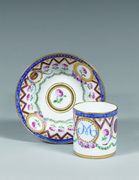 Sevres Porcelaine tendre tasse litron