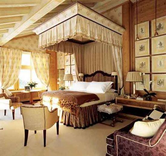 A neo-baroque Bedroom