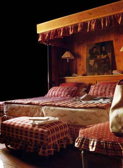 A bedroom in the mountains
