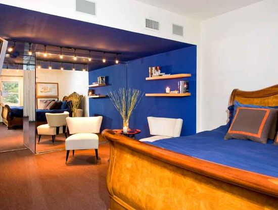 A Striking Bedroom in LA