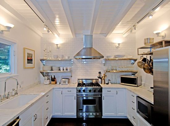 A  Classic Mid-Century Kitchen in LA